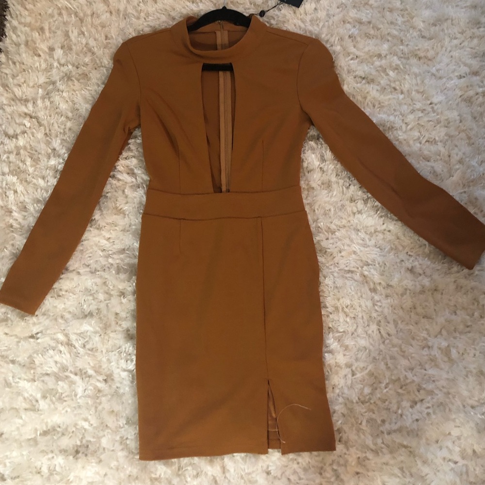 Meshki key hole dress